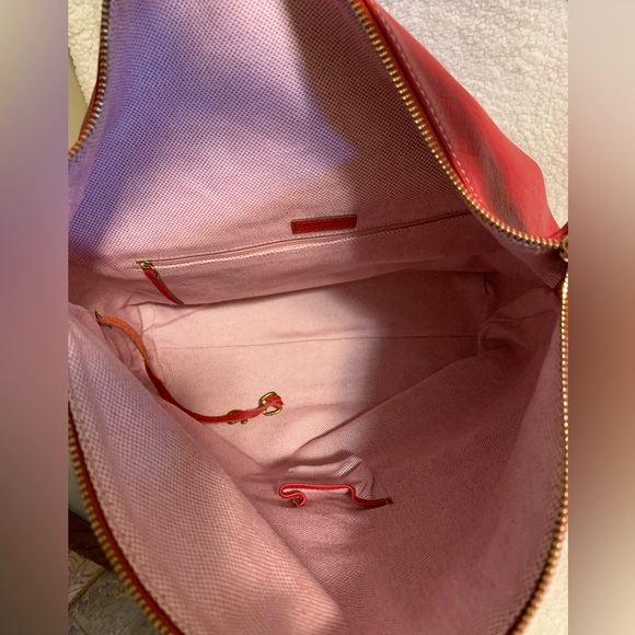 Dooney & Bourke Large Pebble Grain Shoulder Bag - Picture 8 of 12